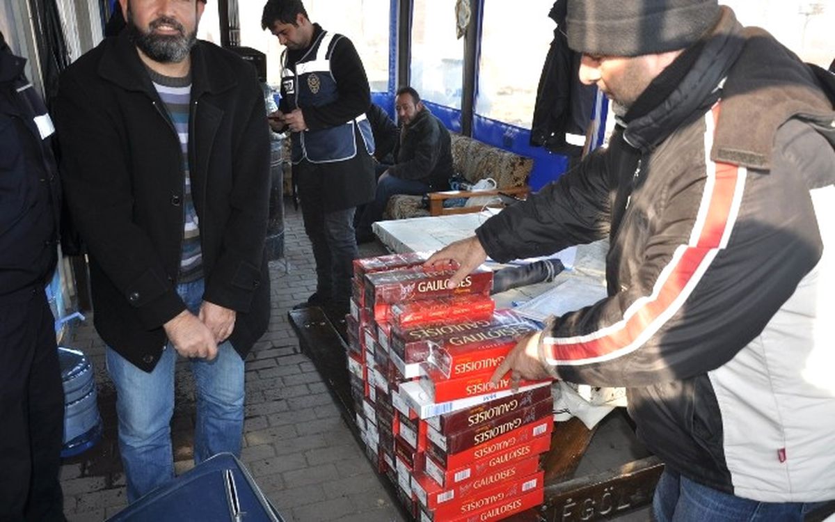 Bavullardan Kaçak Sigara Çıktı
