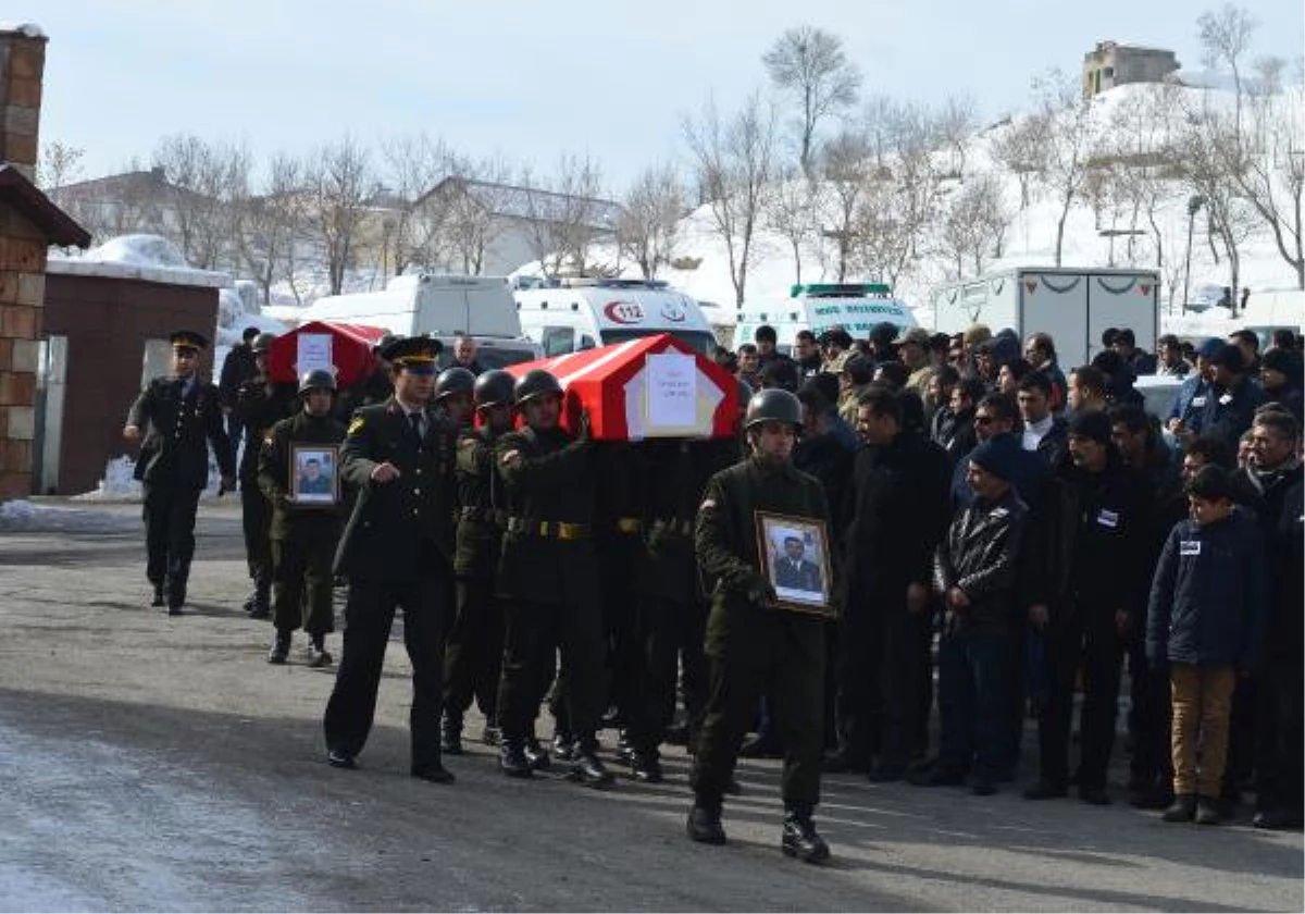Bitlis\'te Çatışma: 2 Uzman Çavuş Şehit, 2 Asker Yaralı (3)