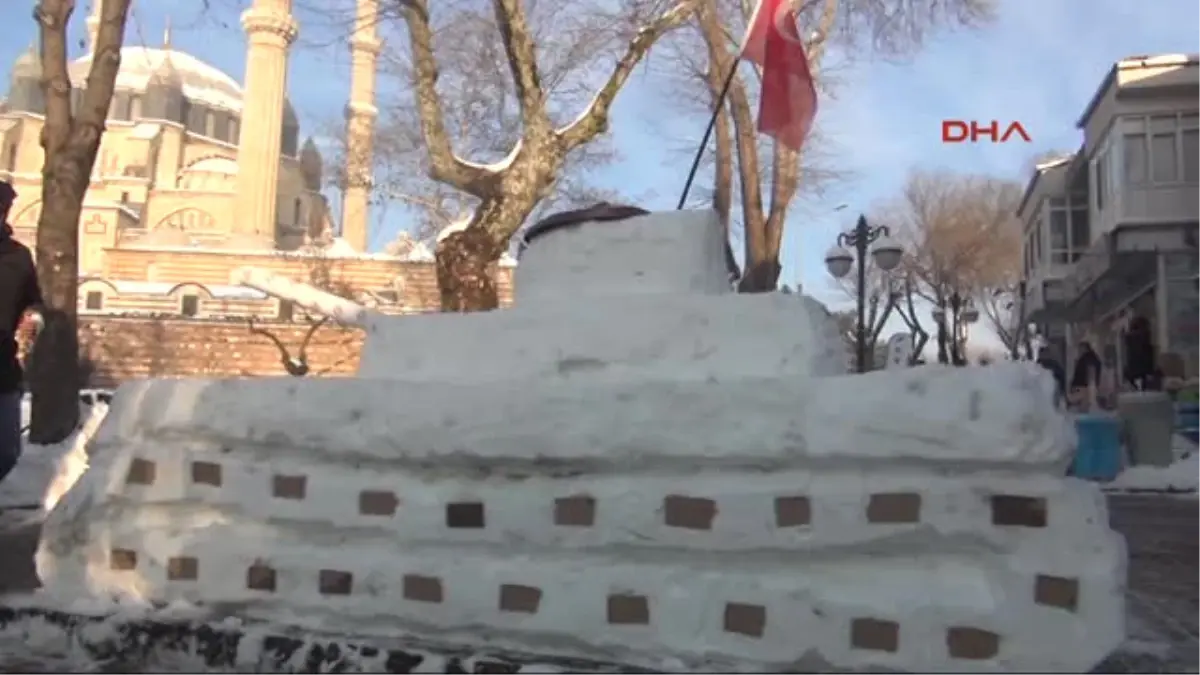 Edirne - 15 Temmuz Şehitleri Anısına Kardan Tank Yaptılar