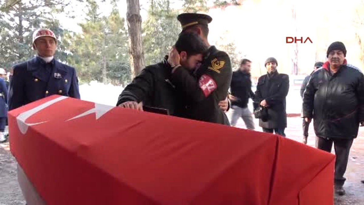 Konya Askeri Aracın Çarpması Sonucu Şehit Olan Astsubay Konya\'da Toprağa Verildi-3