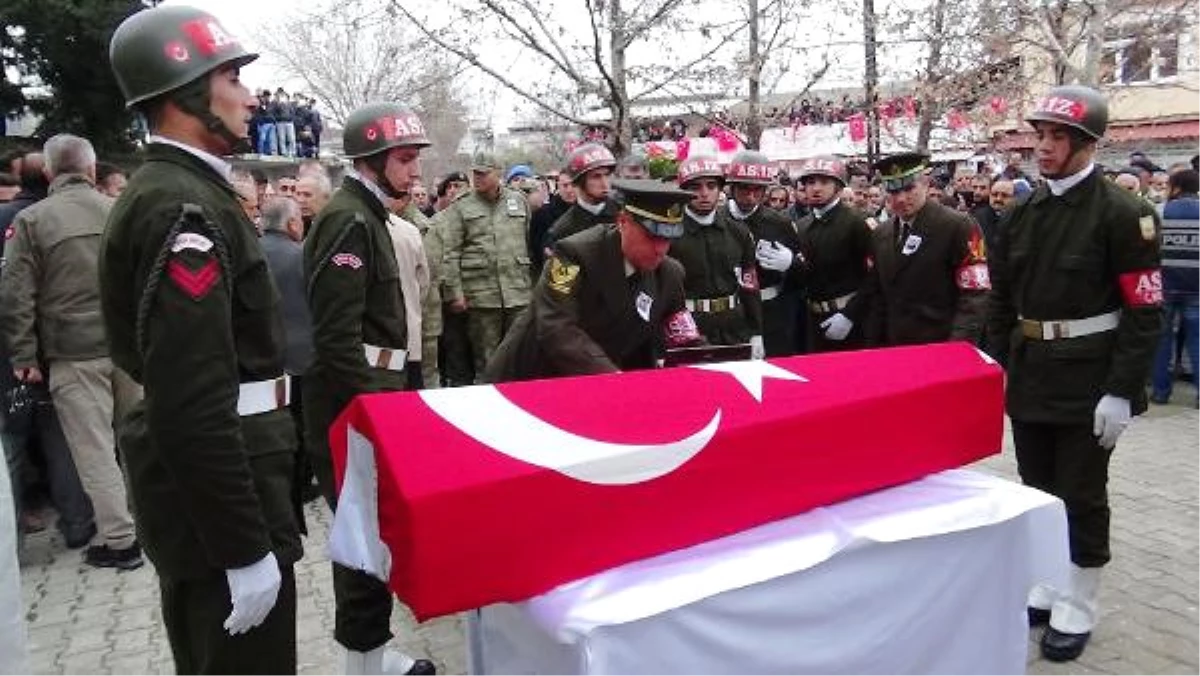 Şehit Jandarma Uzman Çavuş Veysel Şirin Son Yolculuğuna Uğurlandı-2