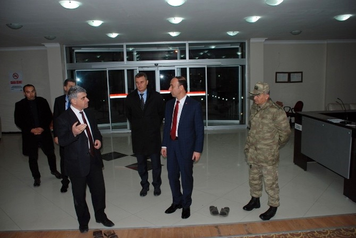 Vali Erin, Kapatılan Öğrenci Yurdunda İncelemelerde Bulundu