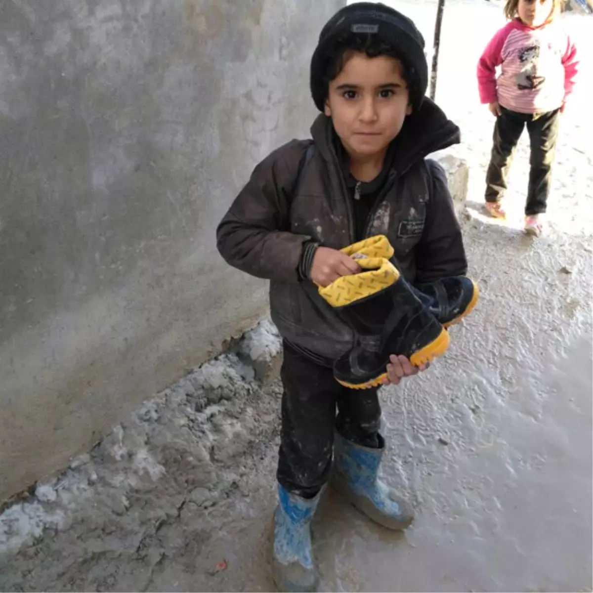 Bayırbucak Türkmeni Çocuklara Yardım