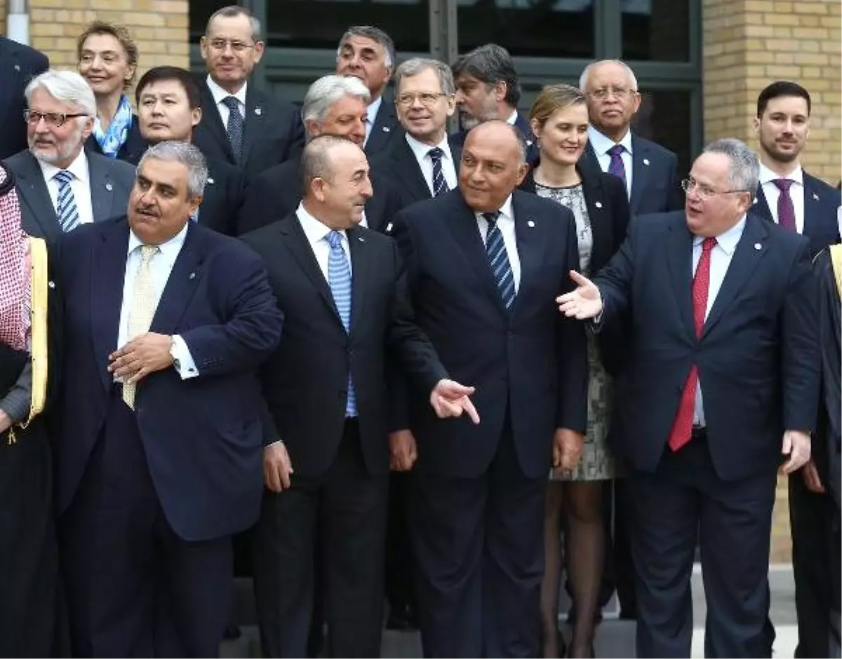 Çavuşoğlu, Liderlerle Aile Fotoğrafı Çektirdi