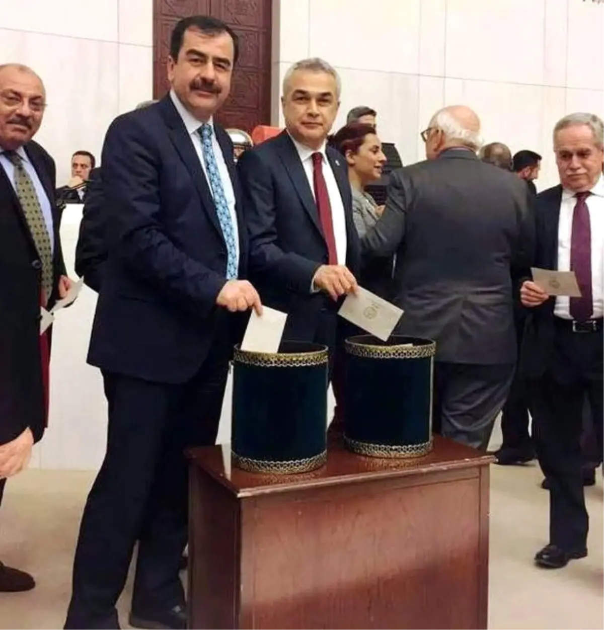 Erdem; "Chp Yine Klasik Taktiğiyle Halkı Korkutuyor"