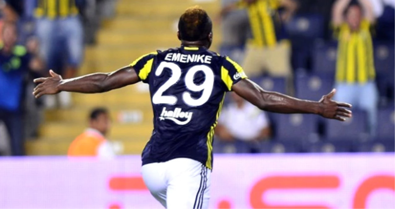 Fenerbahçe\'de Emenike ve Van der Wiel, Maaşları Nedeniyle Takımdan Gitmiyor