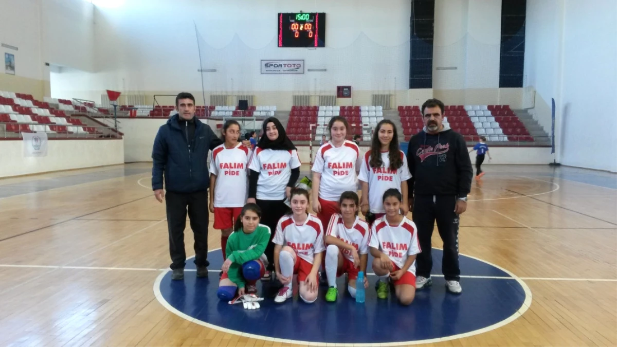 Futsalın "Altın Kızları" İl Birincisi Oldu