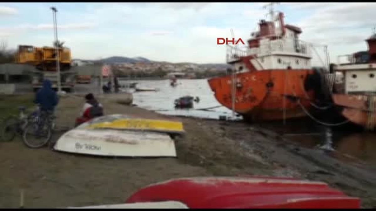 Kocaeli Batan Gemiler Denizden Çıkarıldı
