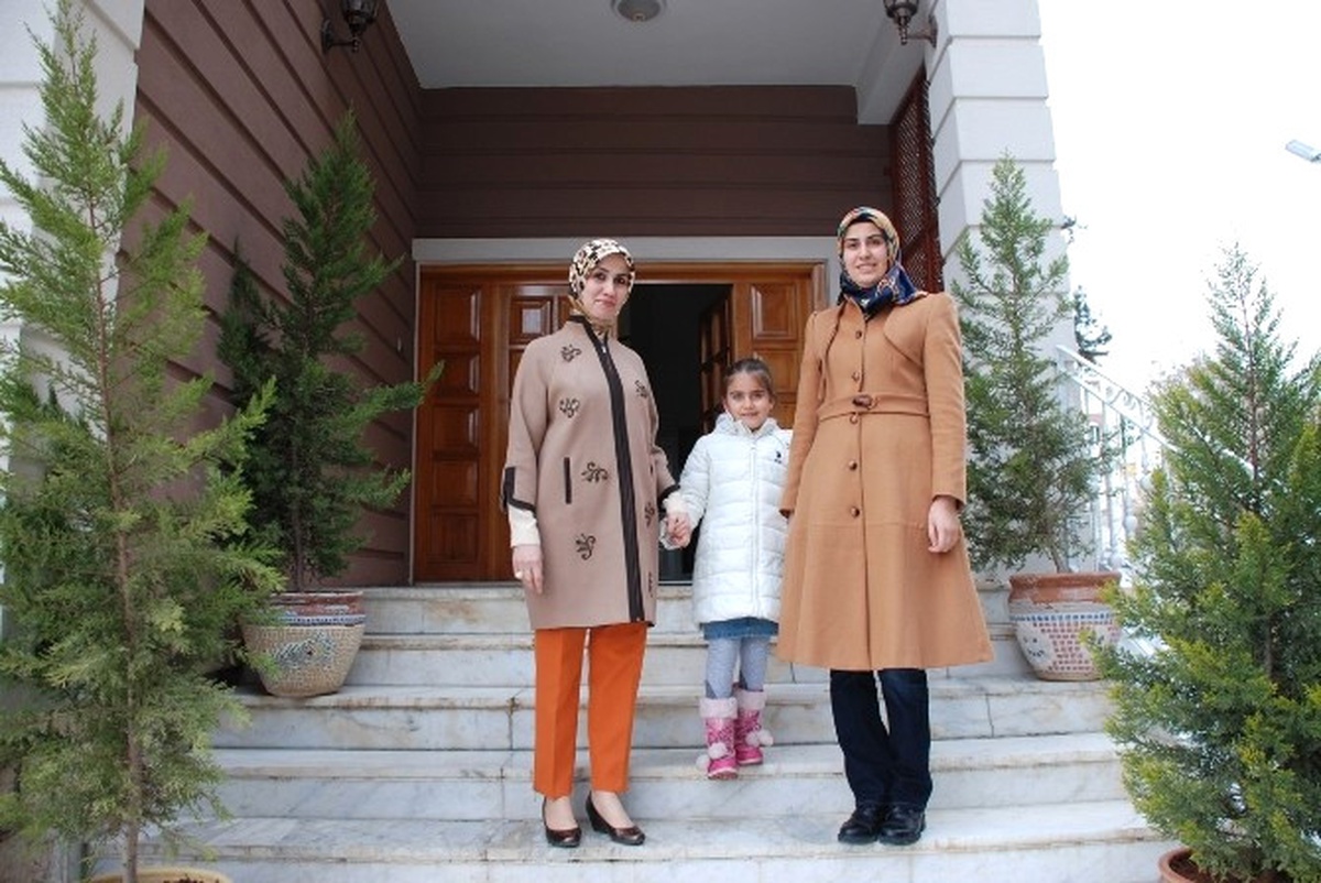 Minik Zeynep Valilik Konutunu Gezdi