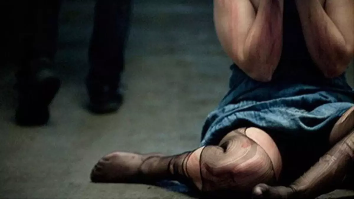 Köylüler Tarafından Tecavüze Uğrayan Kadını 17 Yaşındaki Çocuk Hamile Bıraktı