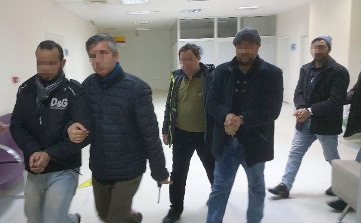 Samsun\'da Yakalanan 1\'i Avukat 3 Deaş\'lı Sakarya\'ya Gönderildi