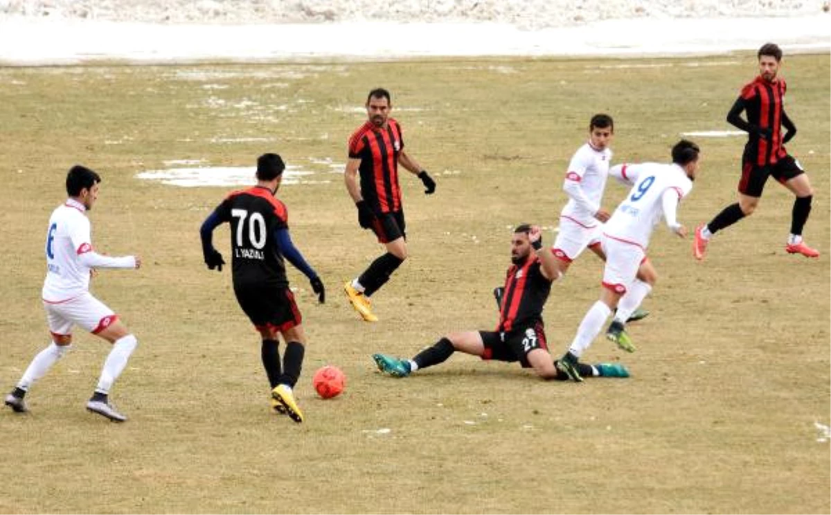Van Büyükşehir Belediyespor-Manavgatspor: 0-0