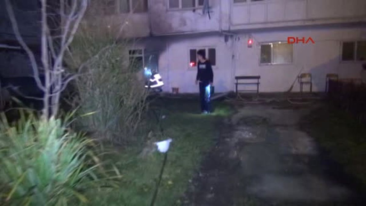 Zonguldak\'ta Ev Yangını: 1\'i Ağır, 2 Yaralı
