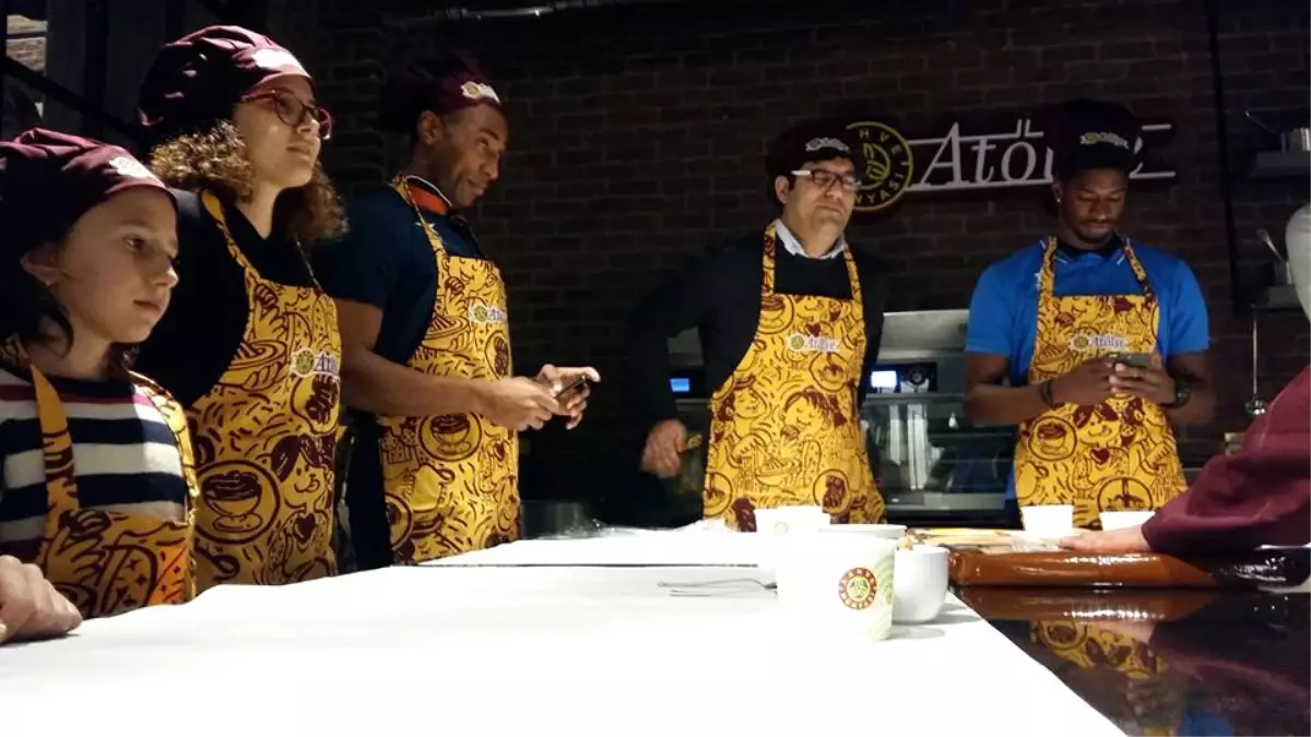 Anadolu Efes Oyuncuları, Çikolata ve Latte Art Atölyelerinde Hünerlerini Sergiledi