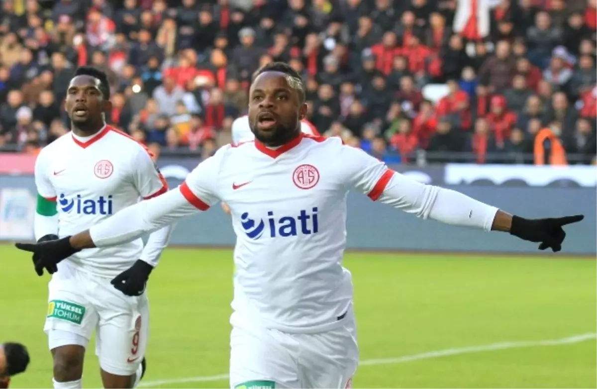 Antalyaspor\'da M\'billa Gol Orucunu Bozdu