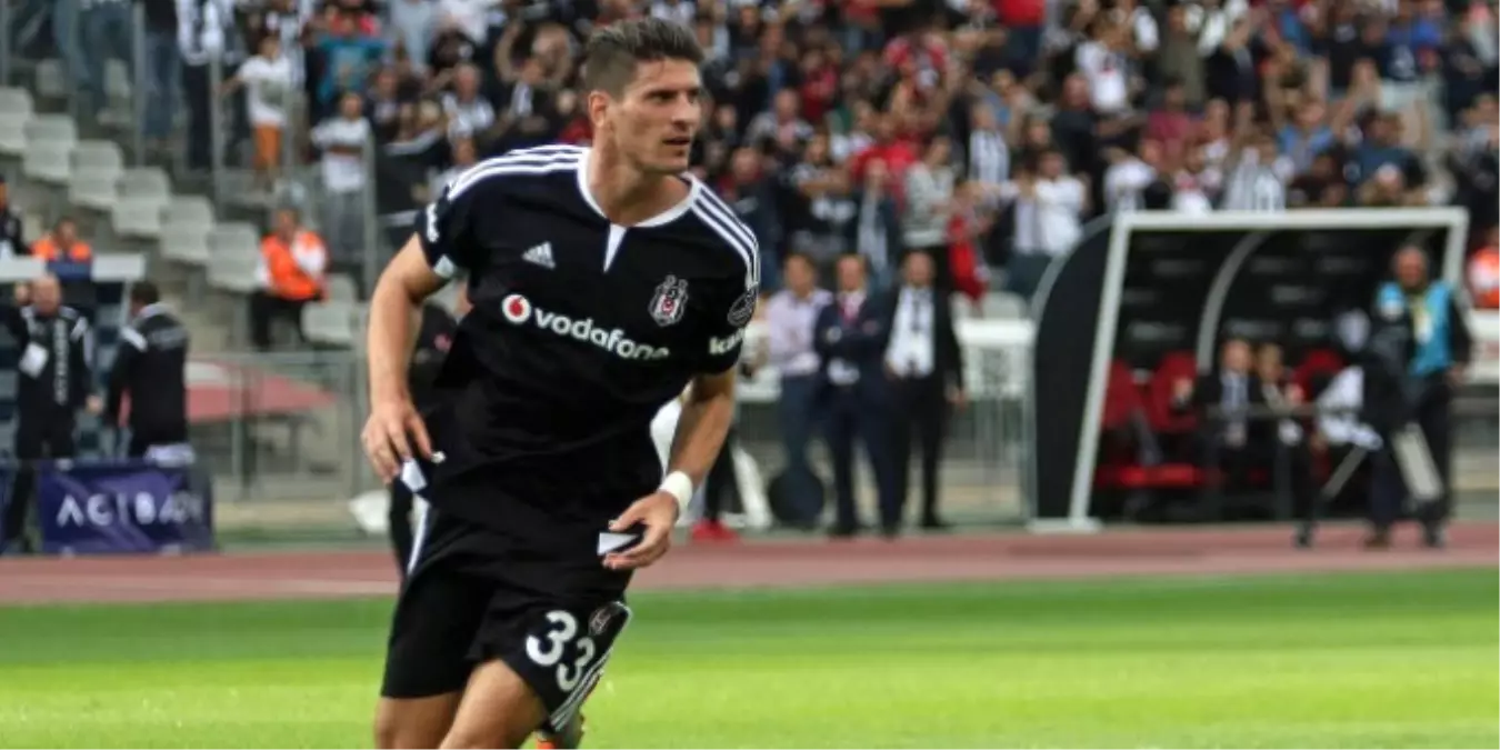 Beşiktaş\'a Demba Ba ve Gomez Sürprizi