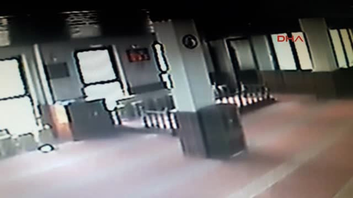 Bursa Camiden Hırsızlık Güvenlik Kamerasında