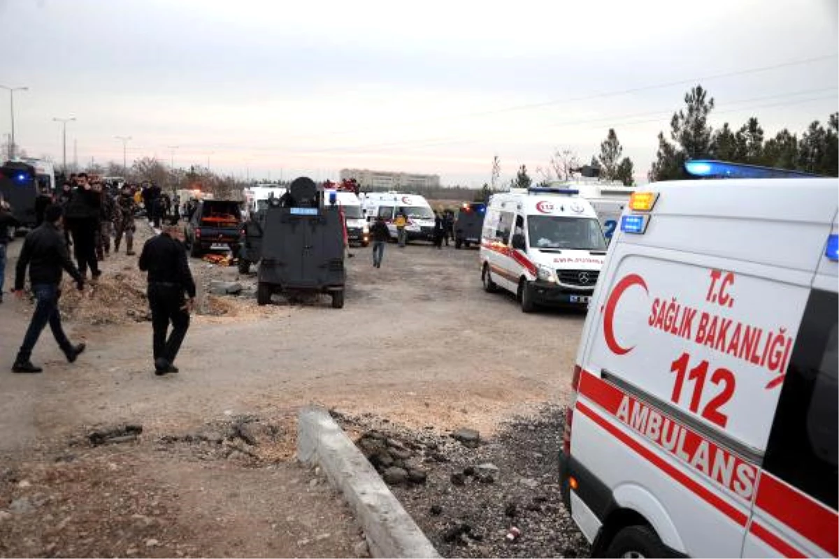 Diyarbakır\'da Polise Bombalı Tuzak; 4 Şehit 2 Yaralı (9)