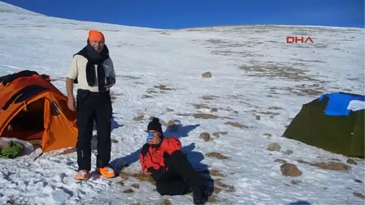 Erzurum Eski Bakanlar Allahuekber Dağı\'na Tırmandı