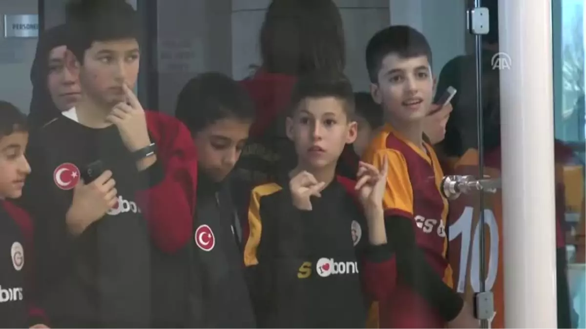 Galatasaray Kafilesine Coşkulu Karşılama