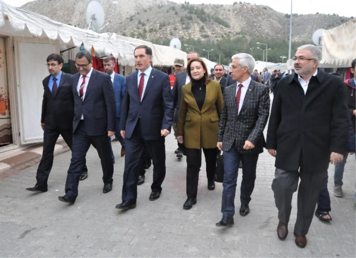 Kamu Başdenetçisi Malkoç Gaziantep\'teki Çadır Kenti Ziyaret Etti