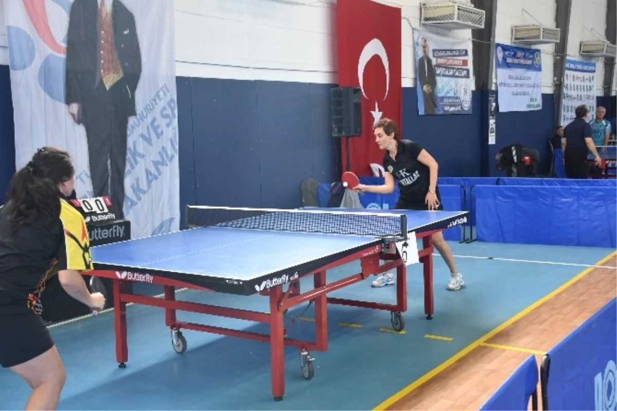 Kızılcahamam\'da 12. Ankara Veteran Masa Tenisi Turnuvası
