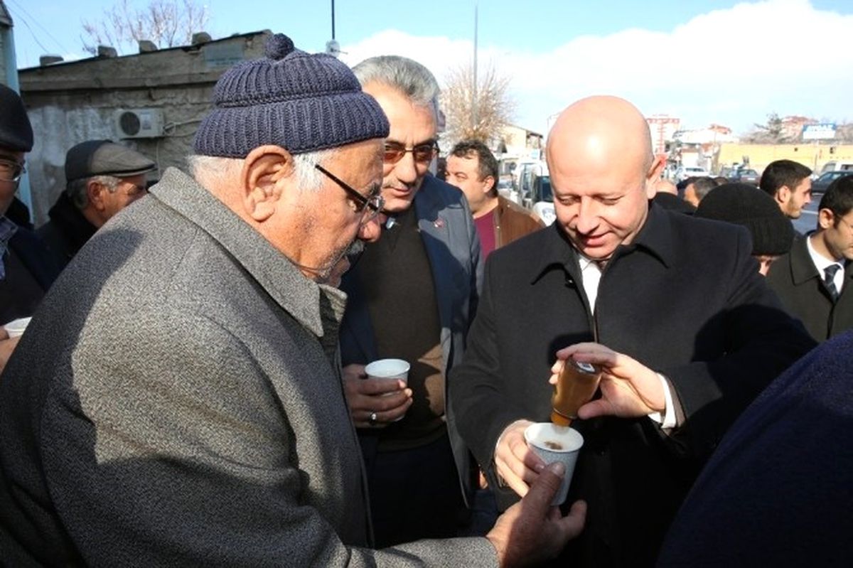 Kocasinan, İkramlarıyla Gönülleri Fethediyor