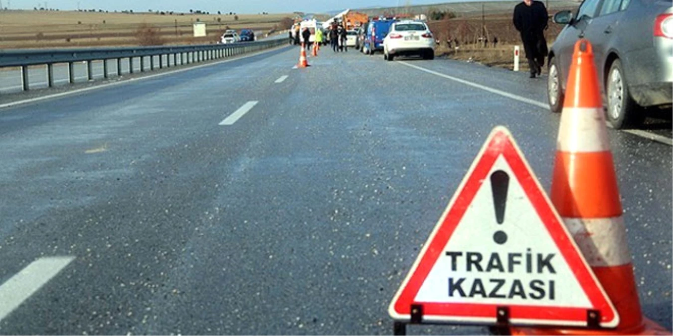 Kütahya\'da Trafik Kazası: 2 Ölü, 3 Yaralı