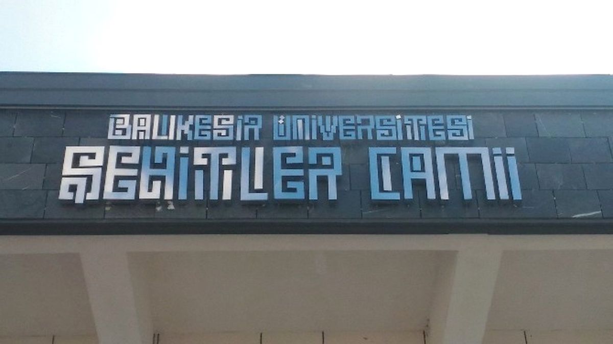 Mimarisiyle Büyüleyen Caminin Adı "Şehitler Cami" Oldu
