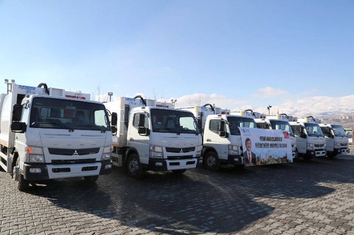 Niğde Belediyesi Temizlik İşlerine Son Model 6 Araç Alındı