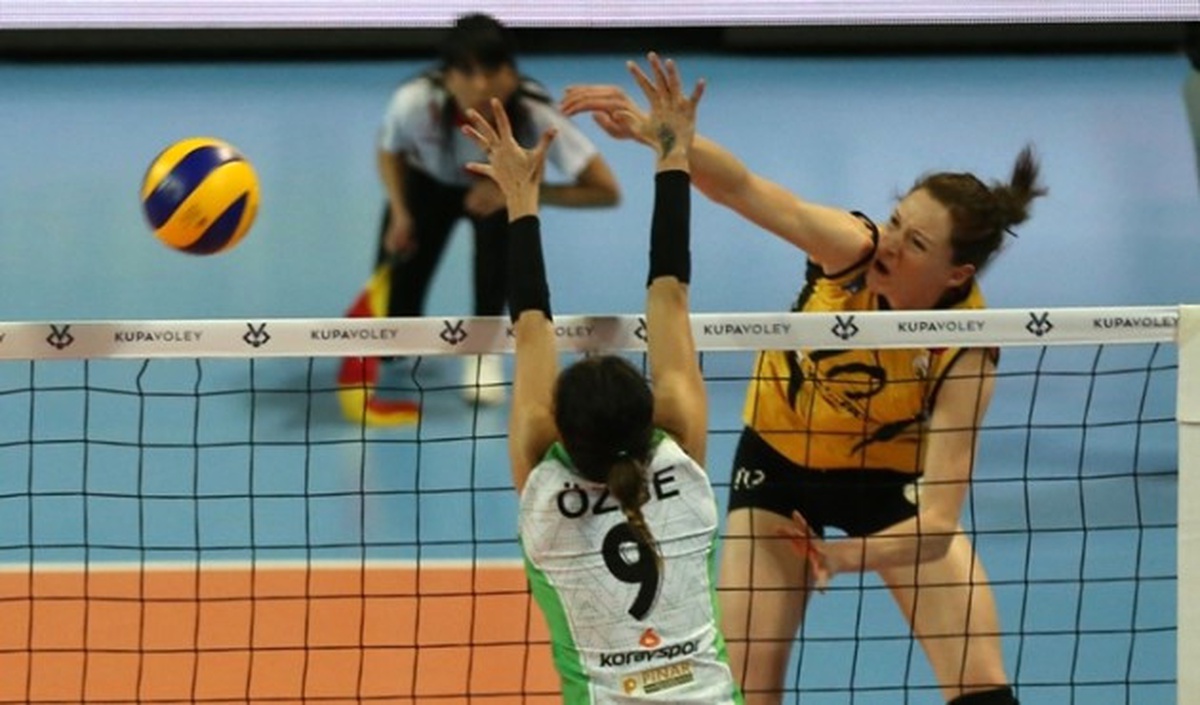 Vakıfbank Kupa Voley\'de Finale Yükseldi