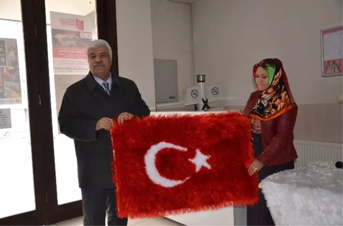 Yöresel Kilim Dokumacılığı Semt Konağında Yaşatılıyor