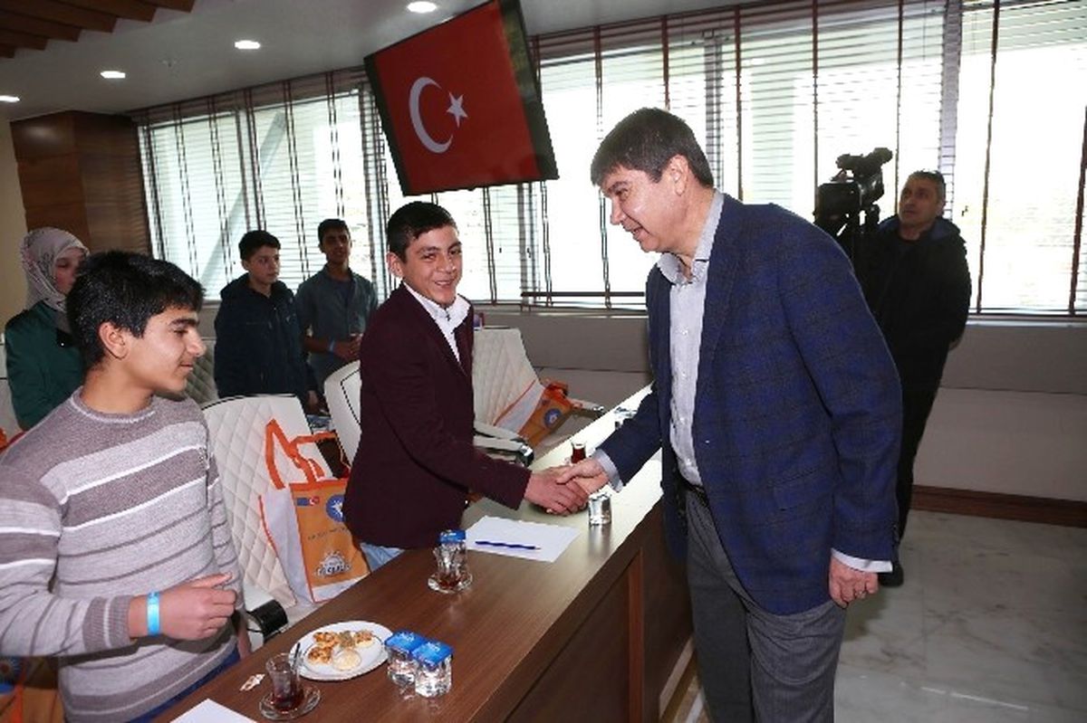 Ağrılı Öğrenciler Antalya\'da