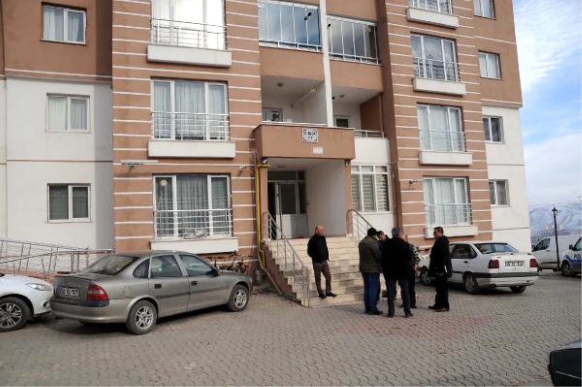 İşçi Emeklisi "Çocuklarımın Yanına Gidiyorum\' Dedi, Çamaşır İpiyle Kendini Astı