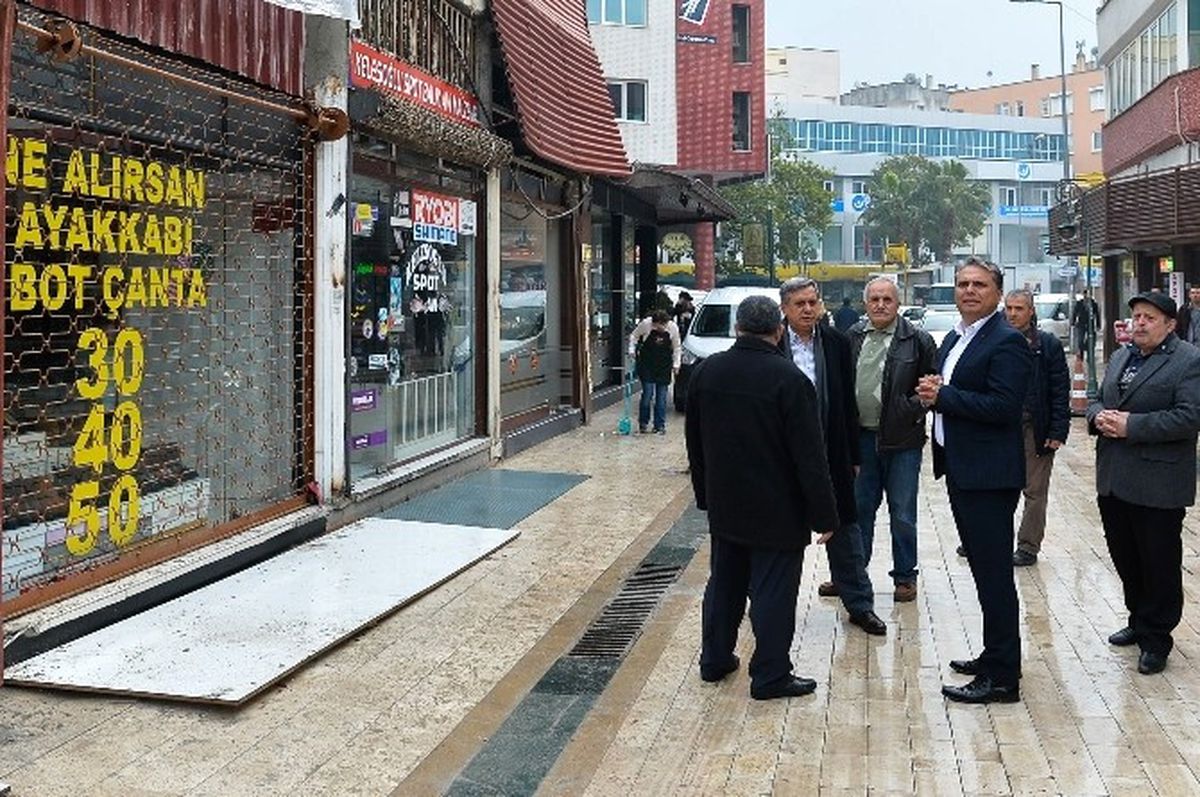 Başkan Uysal\'dan Esnafa \'Geçmiş Olsun\' Ziyareti