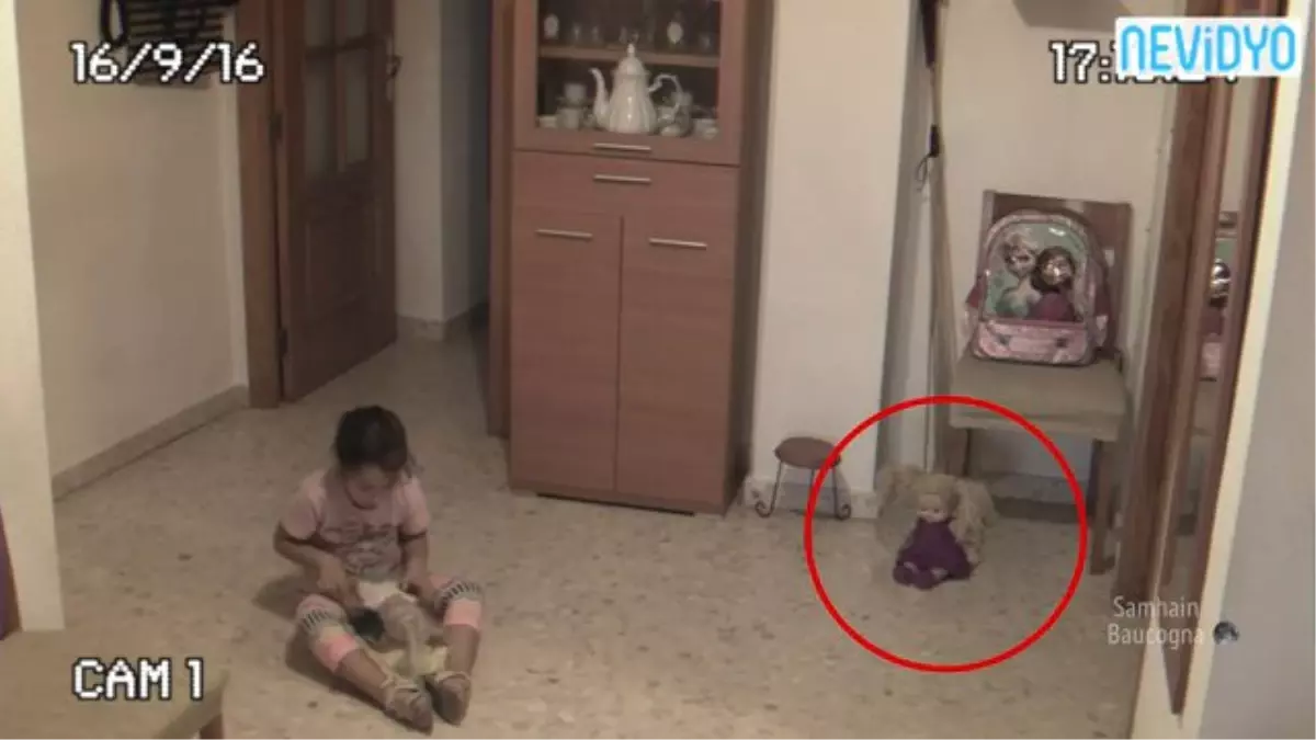 Bu Evde Eşyalar Kendi Kendine Hareket Ediyor (+18)