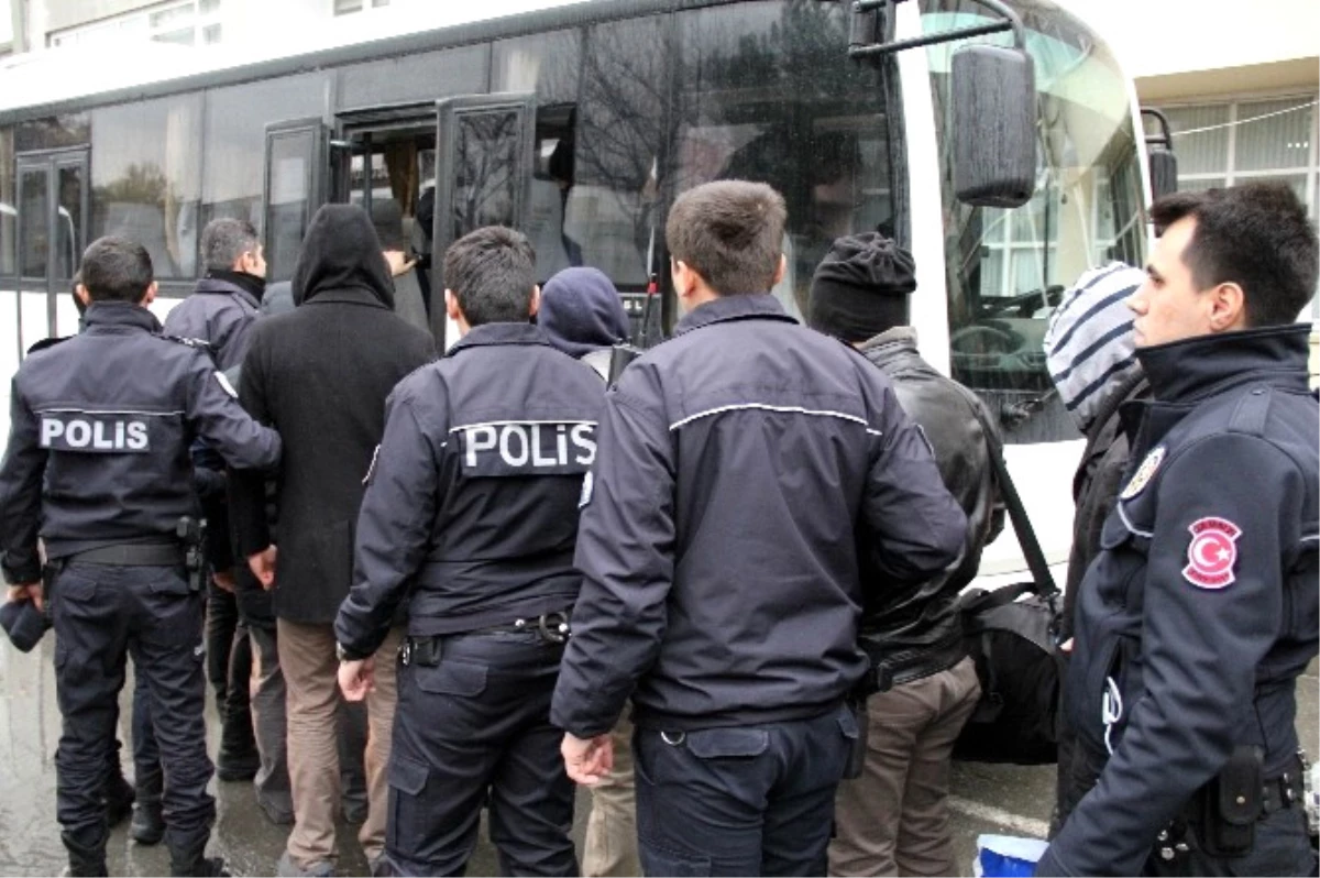 Bursa Merkezli Fetö/pdy Operasyonunda 39 Askeri Personel Tutuklandı