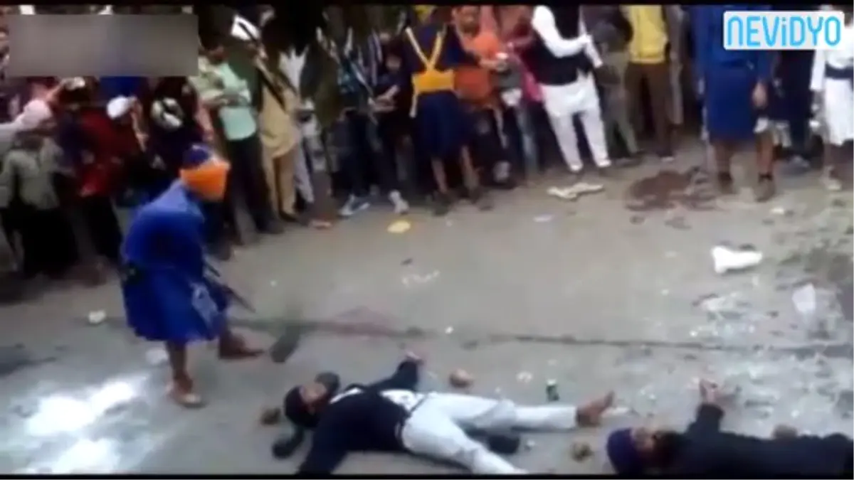 Çekiçle Yüzüne Vurdu! (+18)