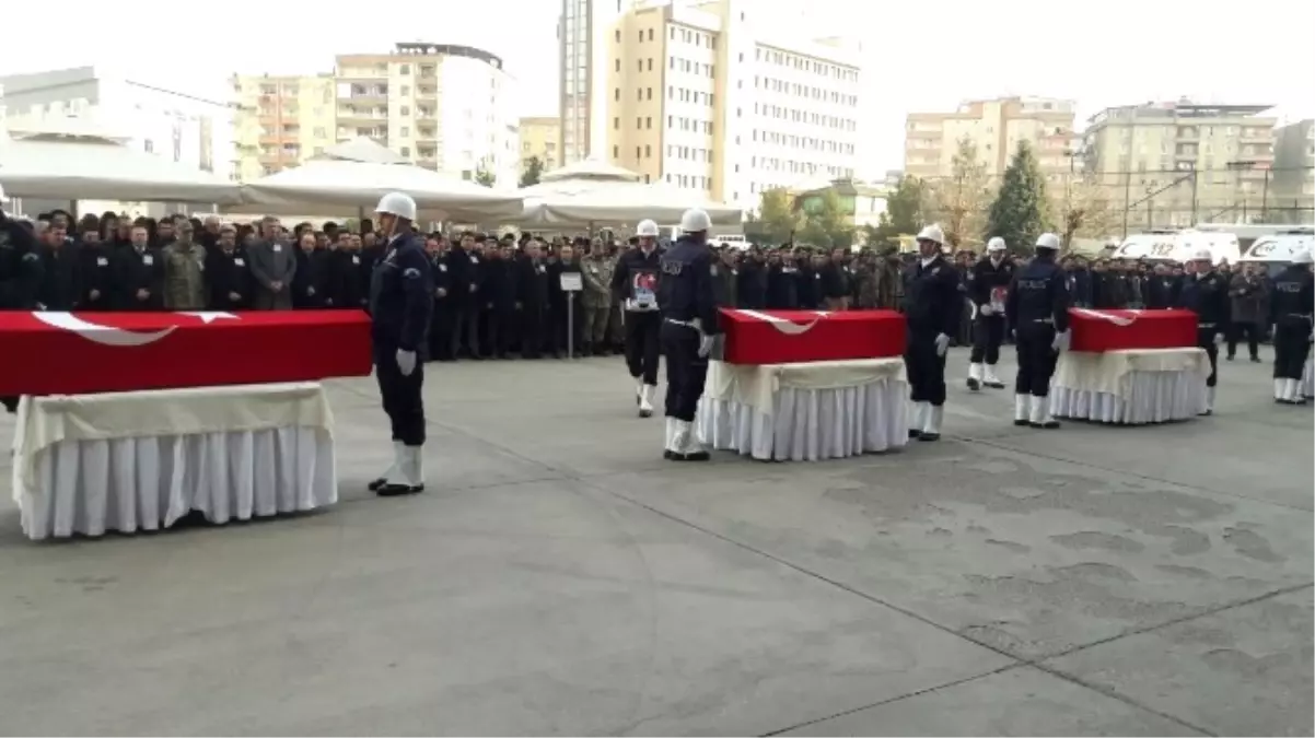 Diyarbakır Şehitleri Memleketlerine Uğurlanıyor