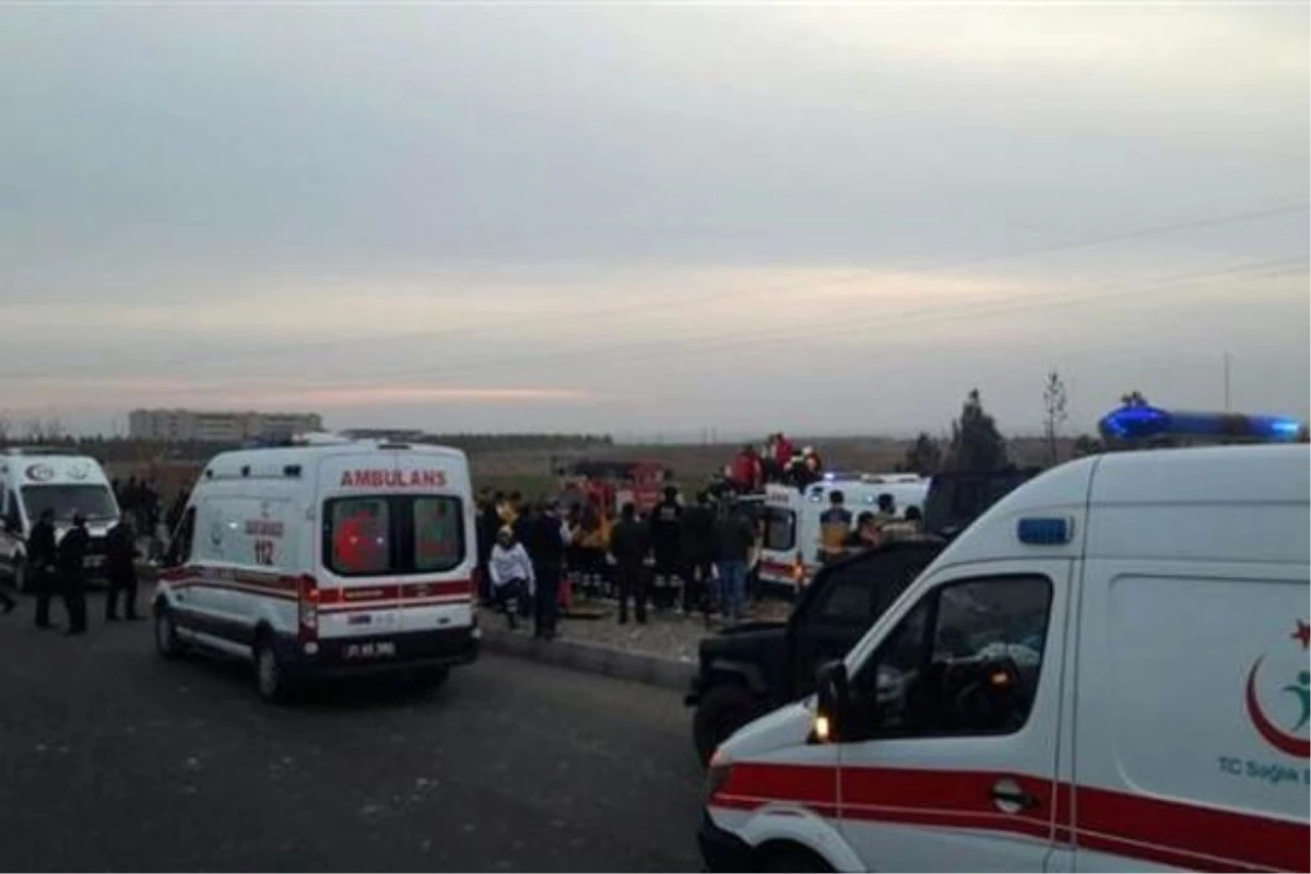 Diyarbakır Valiliği: "Saldırıda 3 Polis Şehit Oldu, 3 Polis Yaralandı"