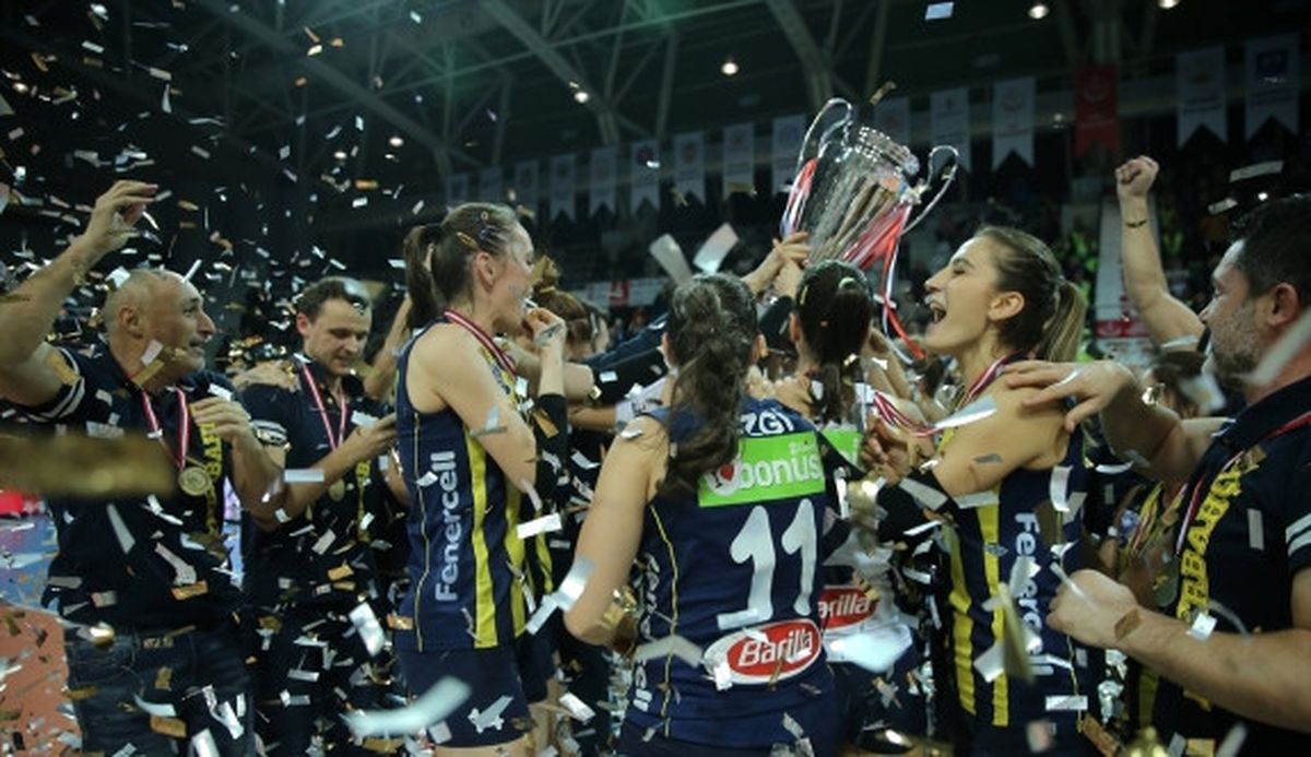 Fenerbahçe, Kupasını Aldı