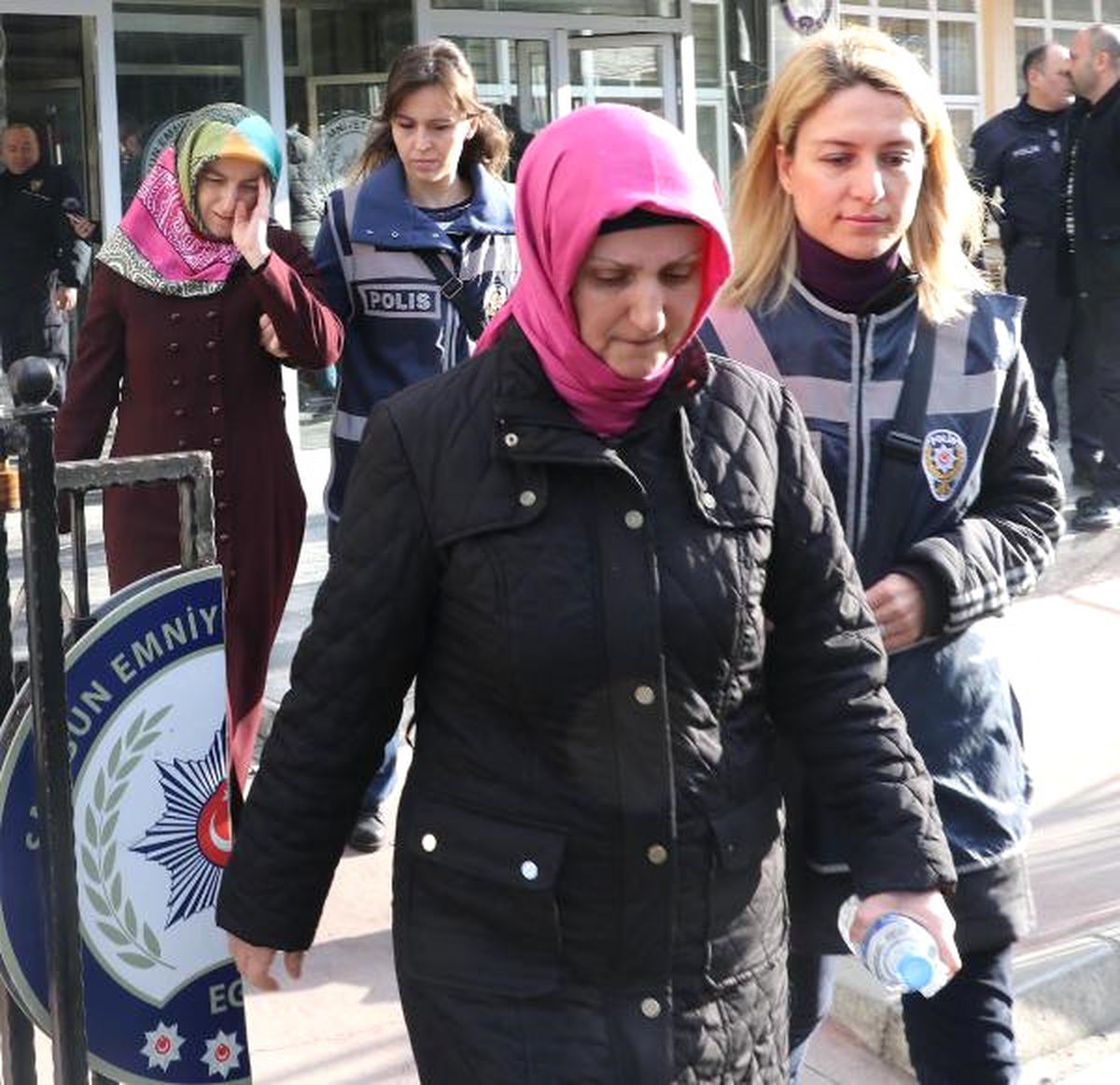 Fetö Şüphelisi 13 Kişi Adliyeye Sevk Edildi