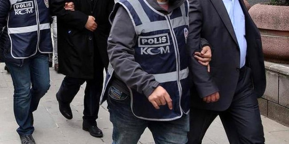Fetö\'ye Finans Sağladığı İddia Edilen 17 Kişi Adliyede