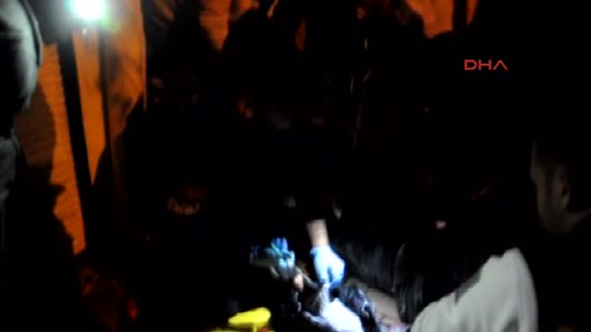 Gaziantep Kamyonetle Çarpışan Kasksız Motosikletli Yaralandı