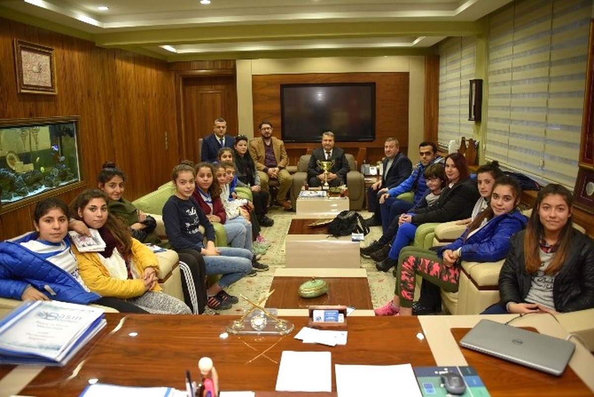 Horozköy\'e Çok Amaçlı Spor Salonu Müjdesi