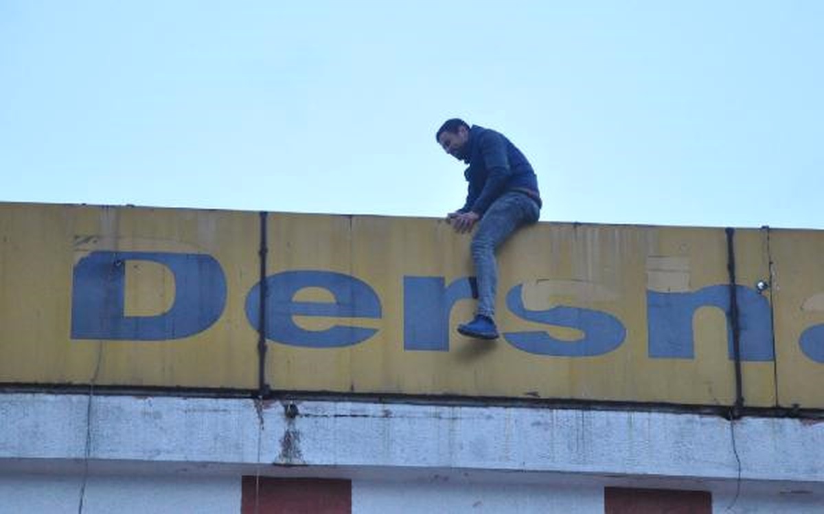 İntihardan Vazgeçirildi, Arandığı Suçtan Gözaltına Alındı