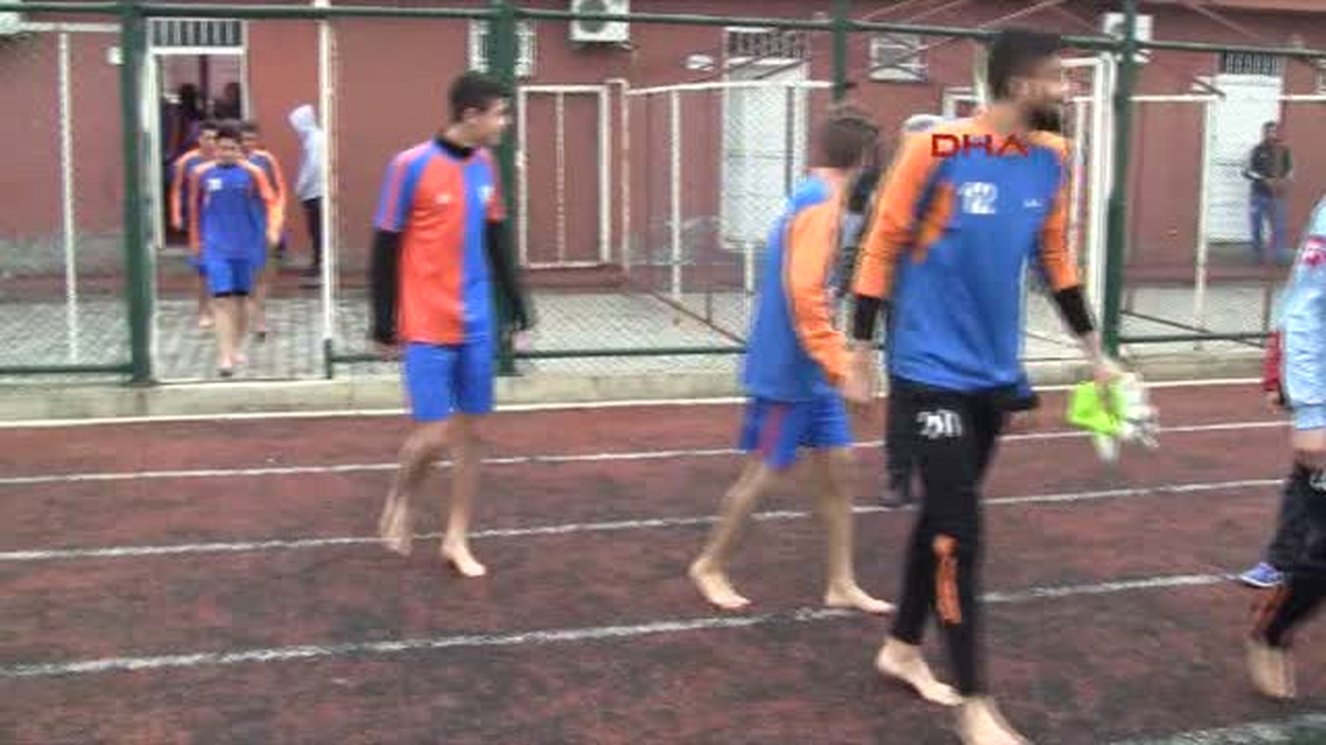 Iskenderun Belediye Gençlikspor\'dan Güvenlik Güçlerine Destek