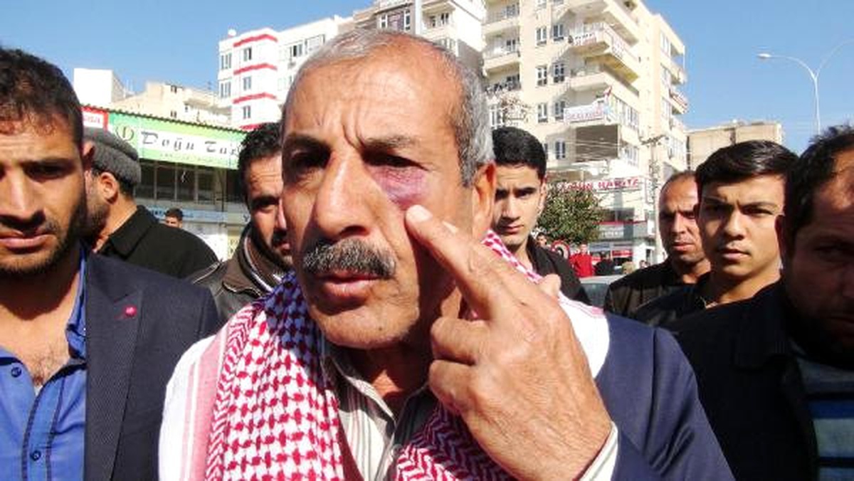 Kavganın Husumete Dönüşmemesi İçin Valilik Önünde Eylem Yaptılar