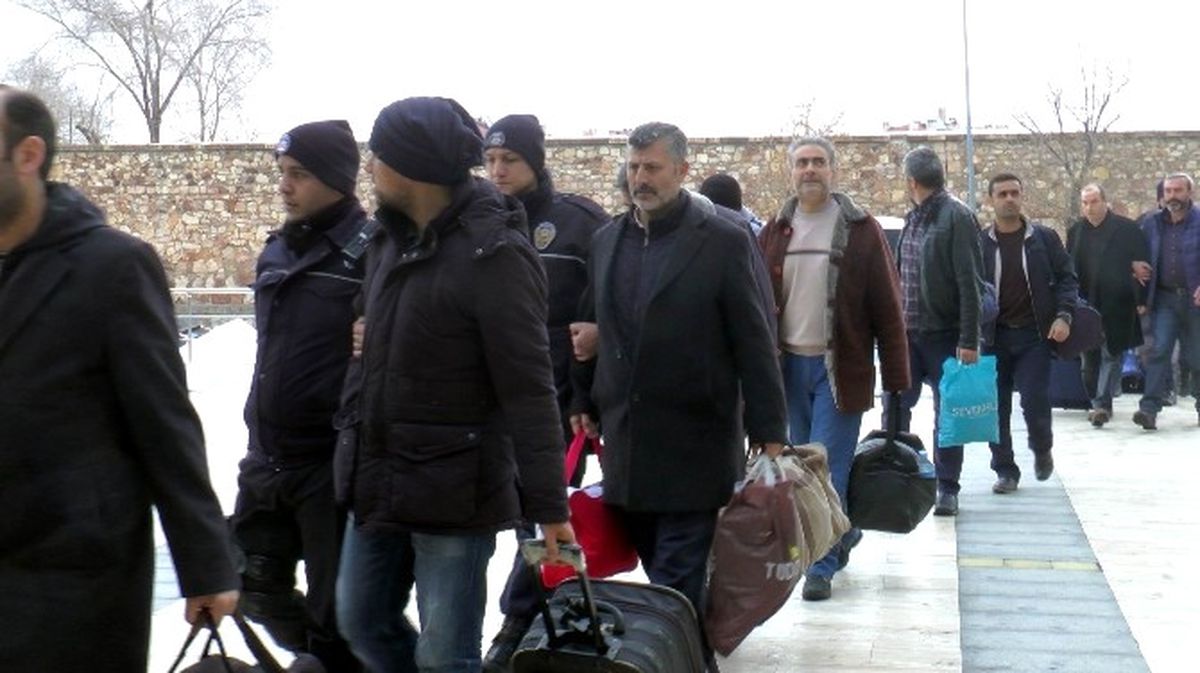 Nevşehir\'de \'Bylock\'cu 20 Polis Adliyeye Sevk Edildi