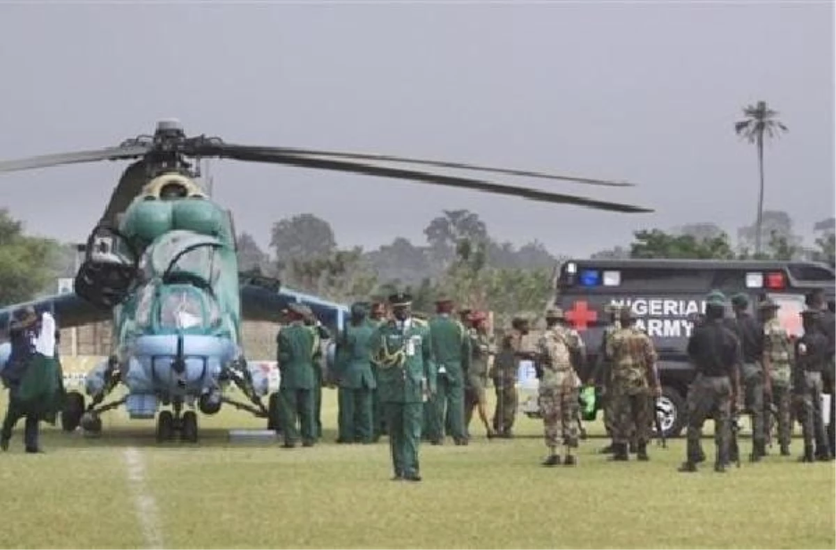 Nijerya Ordusu, \'Yanlışlıkla\' Mülteci Kampını Bombaladı (2)